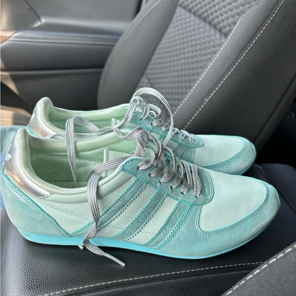 FREE SHIPPING ✨✨✨✨Rare shoes adidas sl originals vintage
